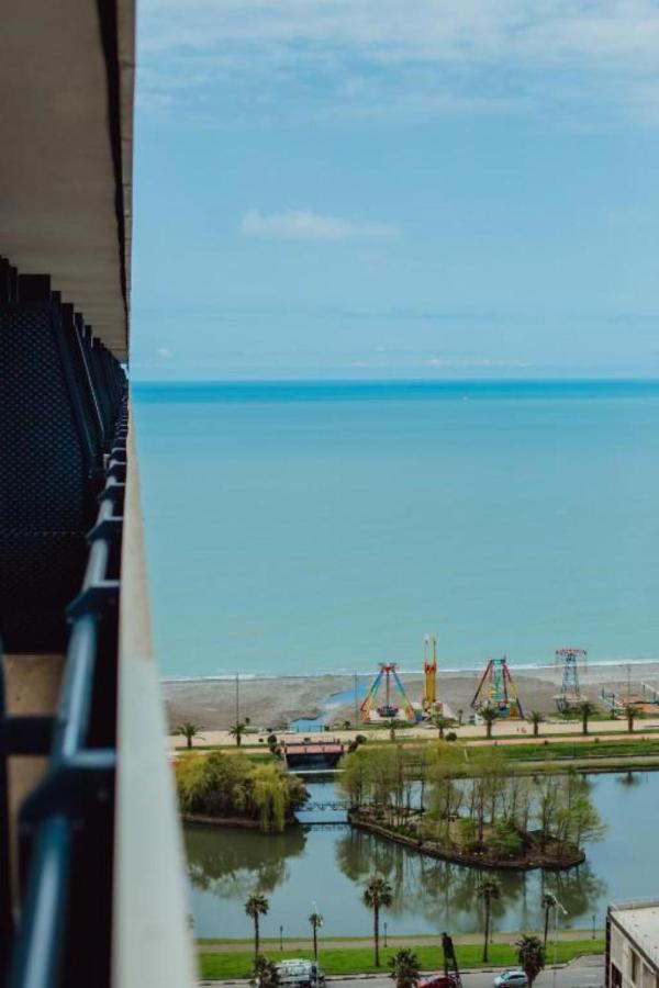 General Sea View Apartments In Orbi City Batumi Kültér fotó
